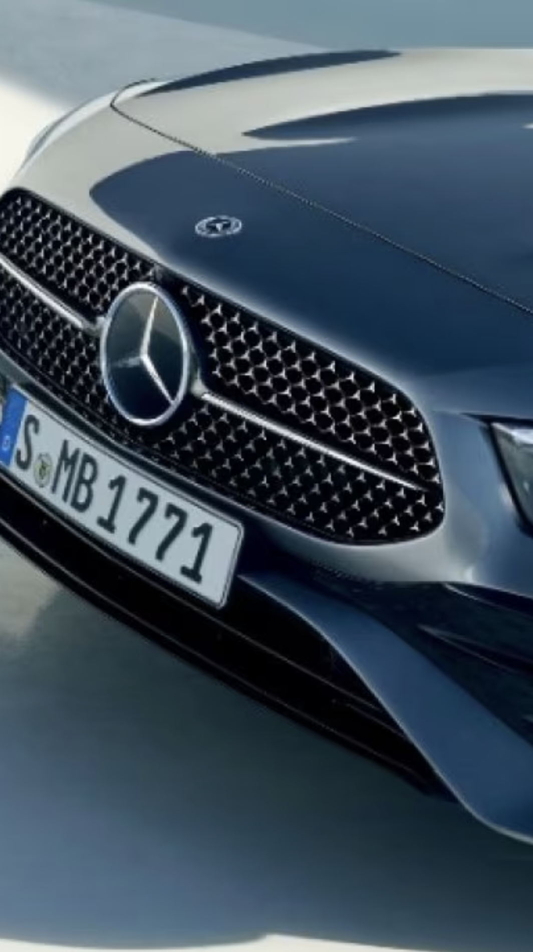 Mascherina con Mercedes-Benz Pattern e powerdome